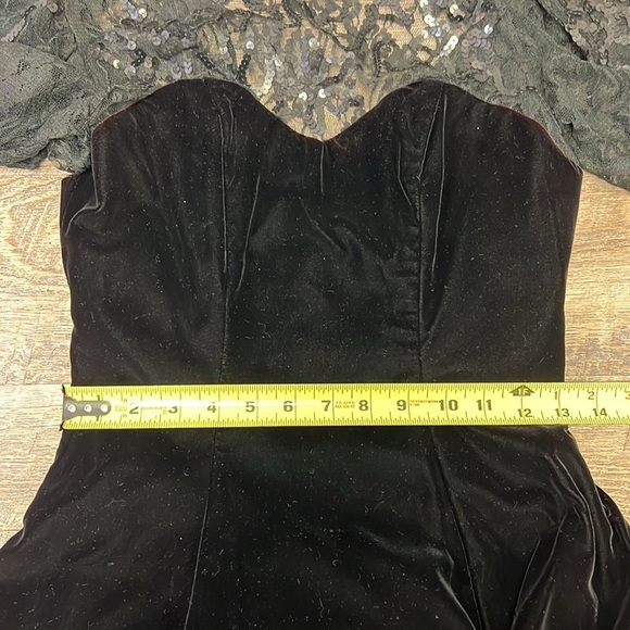 Vintage Niki Velvet and Sequined Lace Party Dress Size 8 - Picture 12 of 12